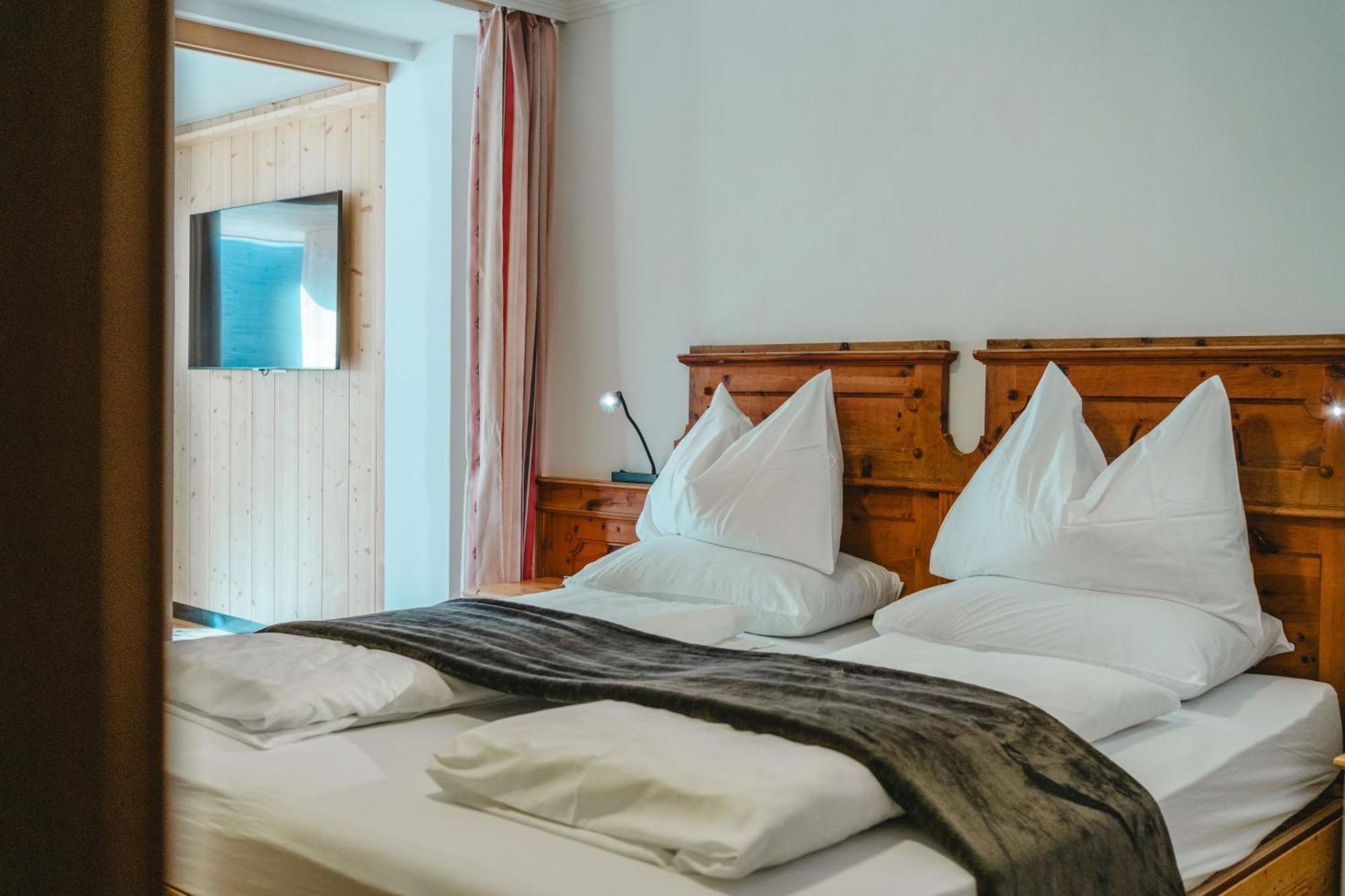 Hotel Dolomitenhotel Weisslahnbad Tires