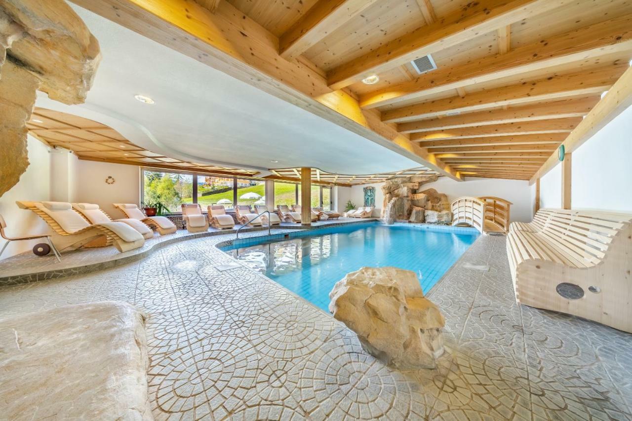 Dolomitenhotel Weisslahnbad Hotel 3*